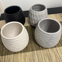 Vari vasi nuovi disponibili