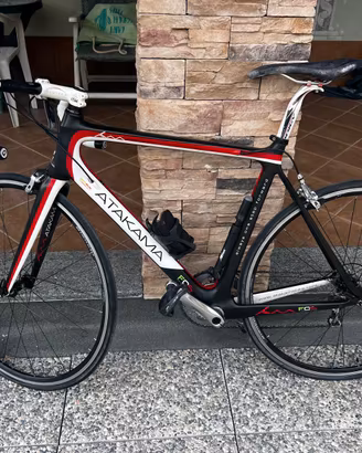 bici da corsa atakama in carbonio