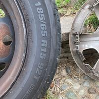 Gomme KUMO estive 185/65 R15 - 92T su cerchio