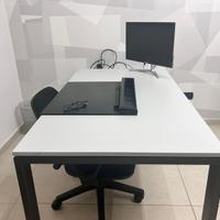 SCRIVANIA E CASSETTIERA DA UFFICIO