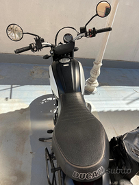 Ducati scambler icon dark 800 2021