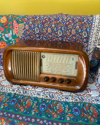 Radio Magnadyne S169