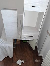 Colonna multiuso, pensile, specchio 