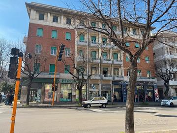 Viale Vittoria Colonna Pescara appartamento