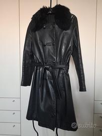 cappotto in pelle nera