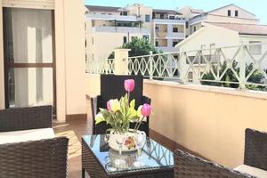 Alghero appartamento terrazzo posto auto ferragost