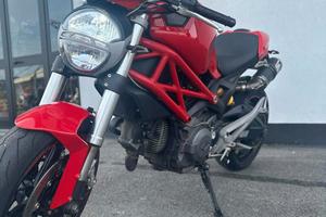 Ducati Monster 696 2011