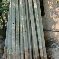 Paletti di cemento vibrato vigneto-recinsioni