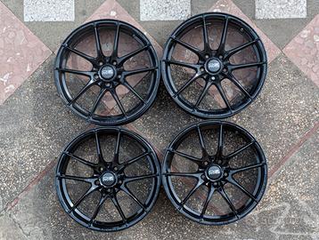 OZ Leggera HLT 4 cerchi 18" canale 8" ET45 JCW