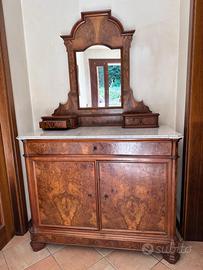 Comò in radica di noce con ripiano in marmo lucida