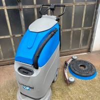 Lavasciuga pavimenti a batteria New 18
