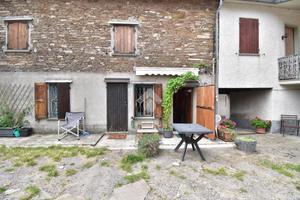 2 LOCALI A BERCETO