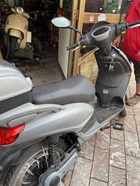 Scoote elettrico