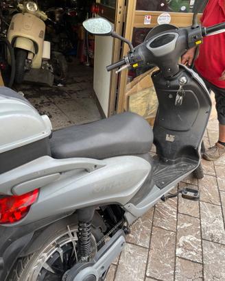 Scoote elettrico