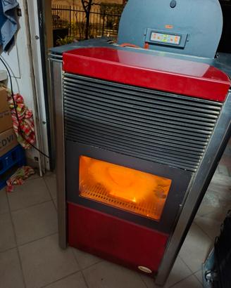 STUFA A PELLET & MAIS SUPER MAYA 16KW