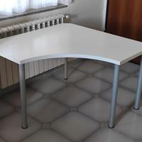 Scrivana angolare ikea bianca