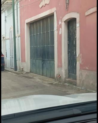 Deposito al centro di Aradeo