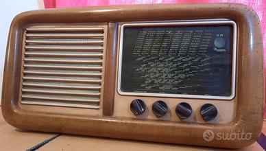 Radio d'epoca Magnadyne anno 1948