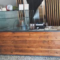 Bancone in legno con piastra riscaldabile