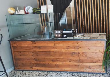 Bancone in legno con piastra riscaldabile