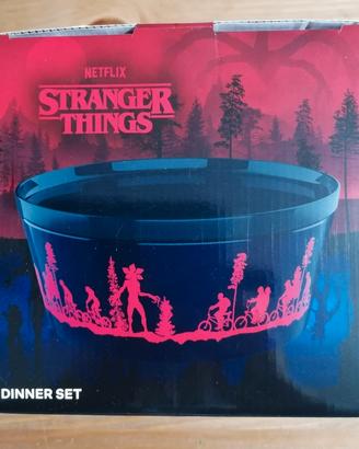 Dinner set stranger things 