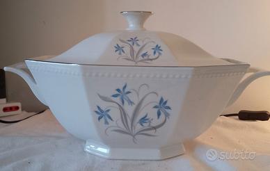 Centrotavola in ceramica a fiori 