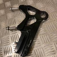 Supporto pinza radiale posteriore Softail 2018-25