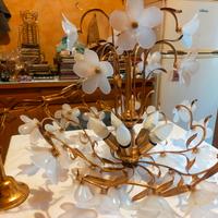 Lampadario da soffitto artigianale. 35 fiori.