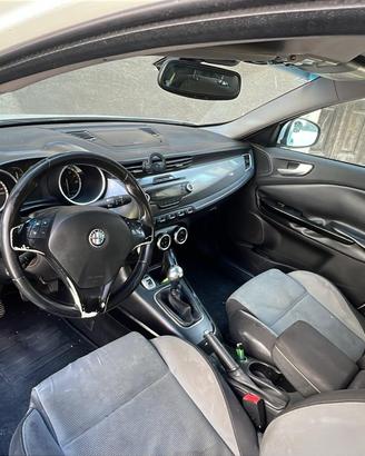 Pezzi ricambio Giulietta del 2010 1.4 turbo benzin