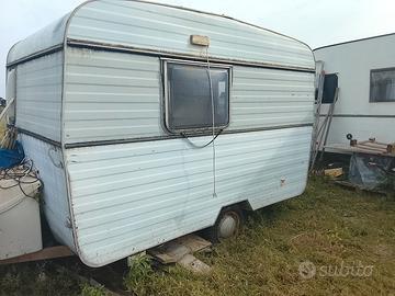 roulette da rimettere a posto o come deposito 