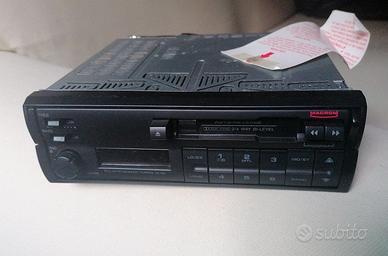 Macrom 3210L autoradio AM-FM autoreverse, Dolby B.
