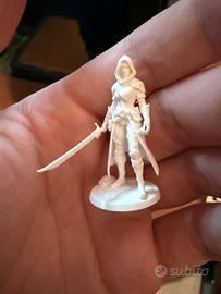 Statuetta DnD spadaccina umana