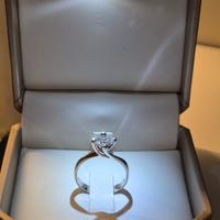 Solitario 0.90 oro 18kt 