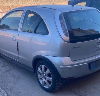 Opel Corsa silver anno 2006 benzina 1.2 twinport