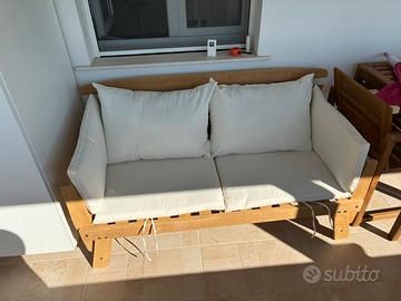Divanetto in legno da esterno