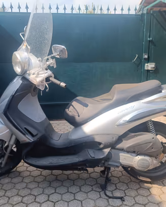 Piaggio Beverly 250 Tourer