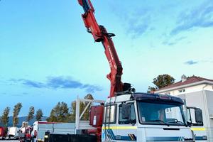 Iveco Turbotech 240-36 Cassone con gru