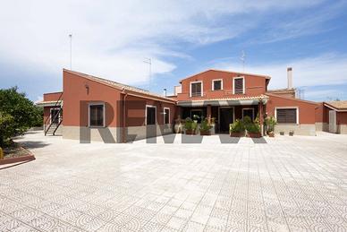 Villa o villino - Augusta