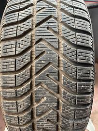 Pneumatici Pirelli. 205/55/16