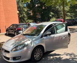 Automobile FIAT BRAVO - Multijet 1.6 120 CV