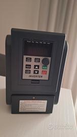 inverter - VFD Ingresso monofase Uscita monofase U