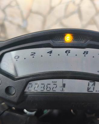  Ducati Monster 786 scambiò con moto da strada 