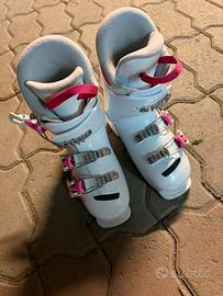 Scarponi+ sci attacchi e bastoncini