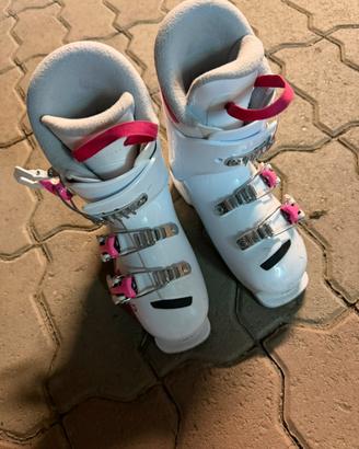 Scarponi+ sci attacchi e bastoncini