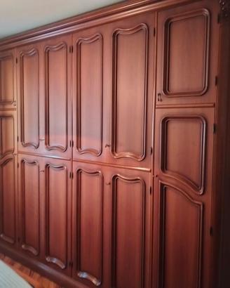 armadio in legno  