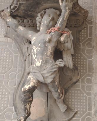 antica scultura sacra in legno