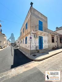 Intero stabile a San Vito Lo Capo
