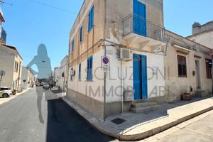Intero stabile a San Vito Lo Capo