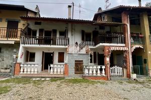 CASA DI CORTE A RIVARA