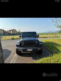 Jeep rubicon 4xe hybrid benzina